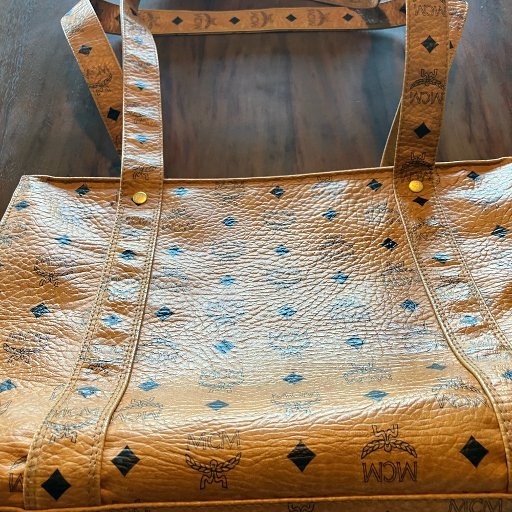 MCM Visetos Monogram Tote in Cognac and Black - Picture 9 of 16